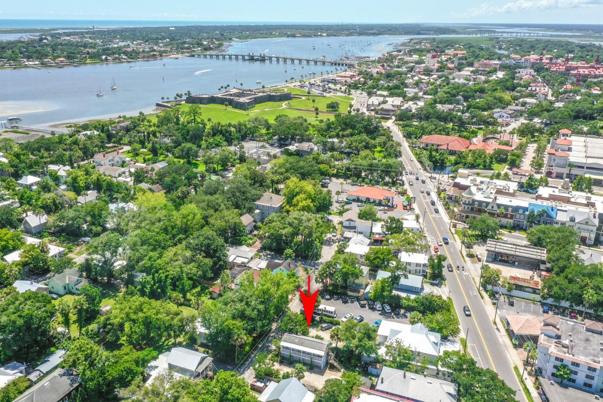Apartment Treetop - 3 Blocks From Historic District *