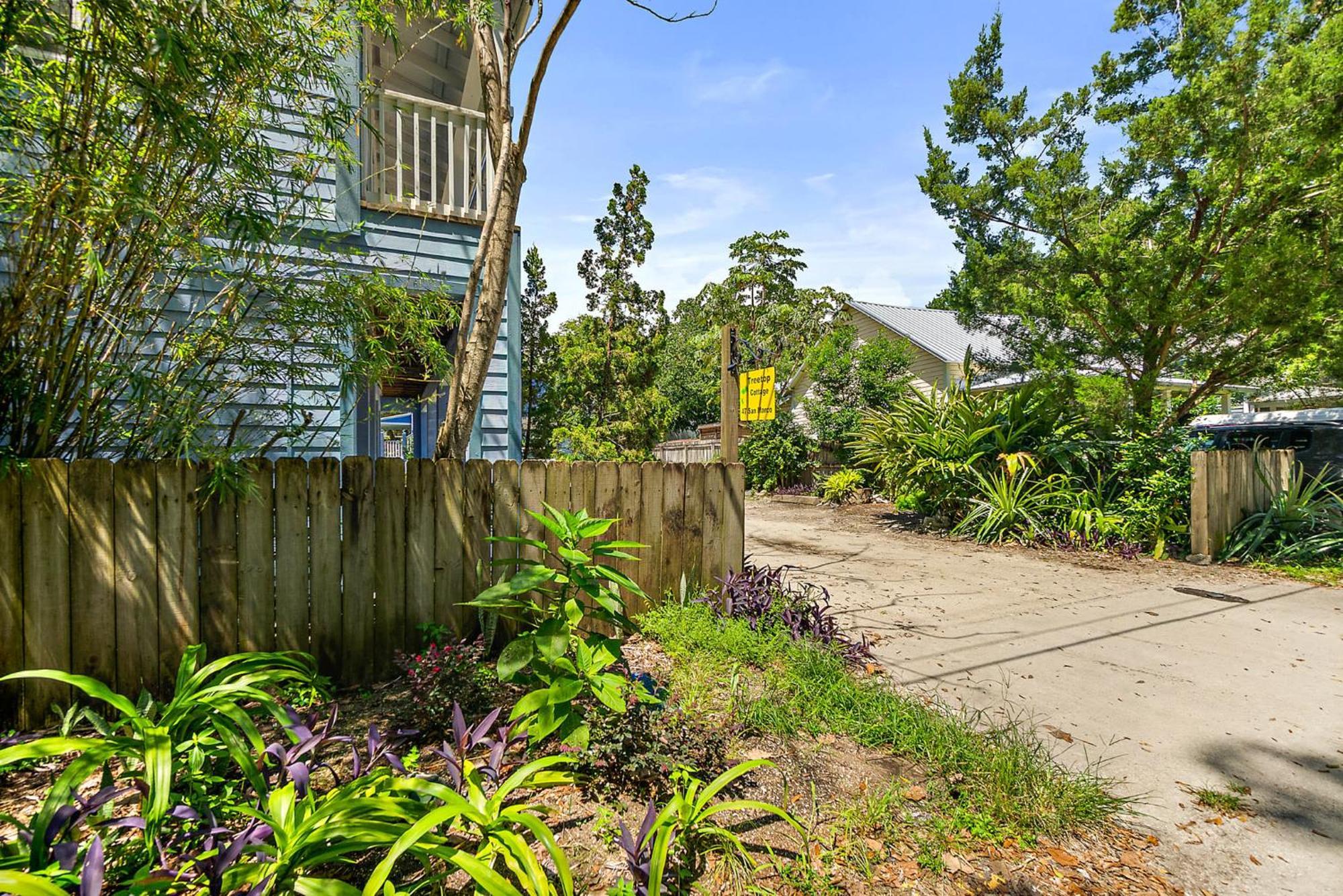 Treetop - 3 Blocks From Historic District Apartment St. Augustine