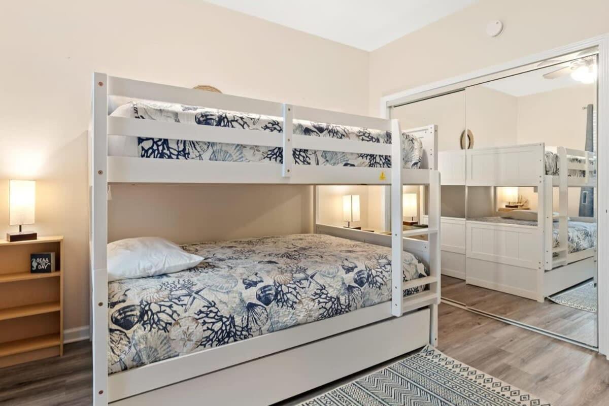 Holiday home Seaside Escape - Spacious 3 Bedroom Ground Floor - Steps To Atlantic Ocean
