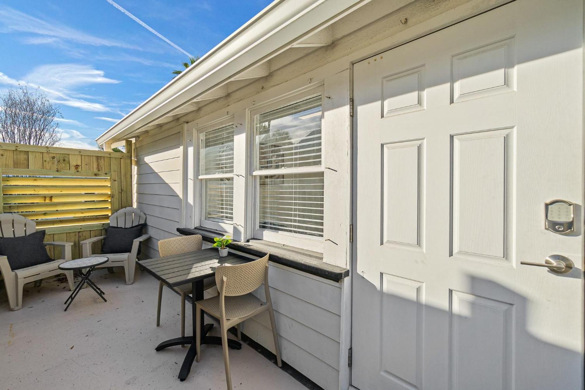 Old Mission Guest - Charming Apartment, 15 Min Walk To Downtown!