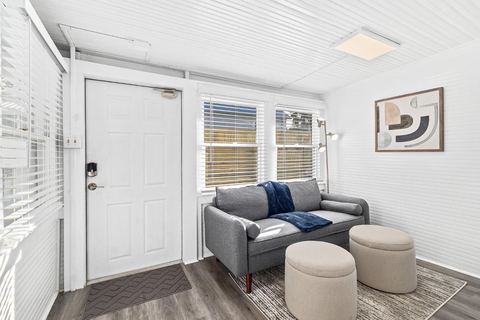 Apartment Old Mission Guest - Charming Apartment, 15 Min Walk To Downtown! *
