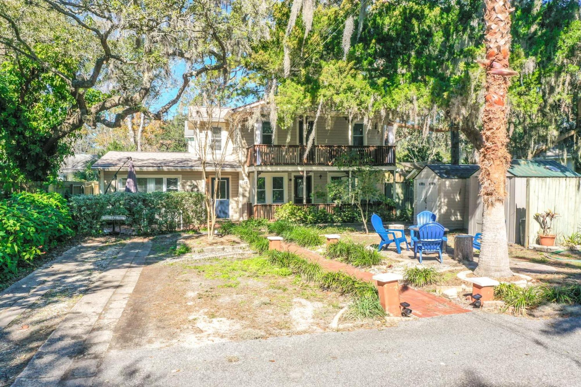 Fullerwood Park Retreat, 5 Min To Downtown, Sleeps 6