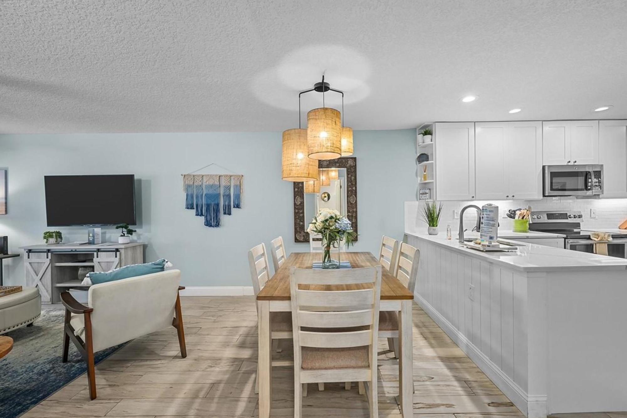 Hibiscus Oceanfront Living Apartment *