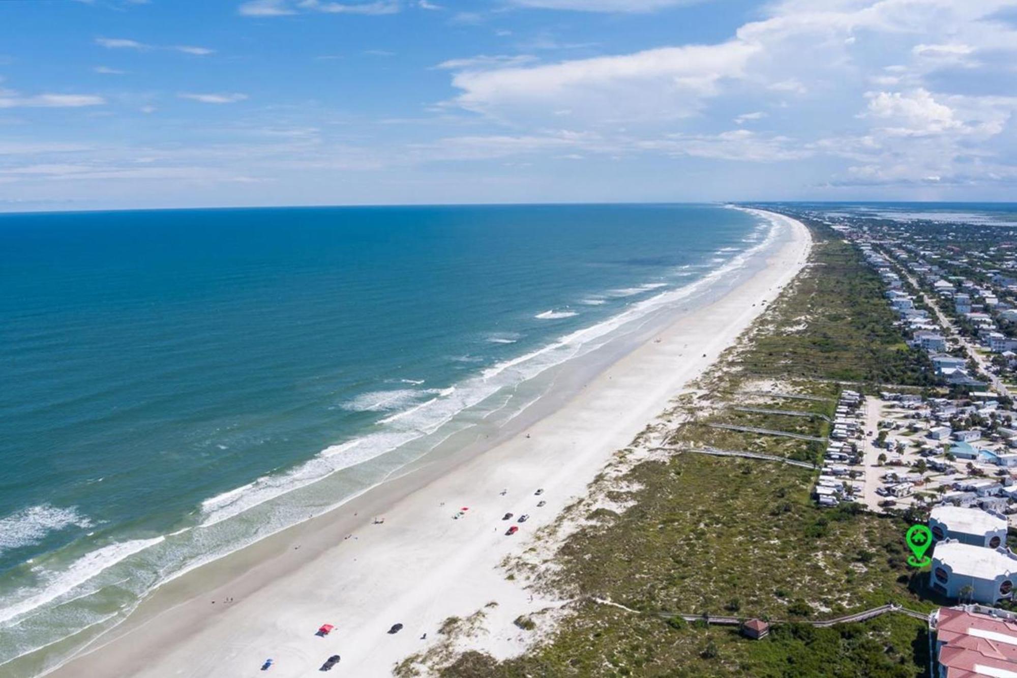 Hibiscus Oceanfront Living