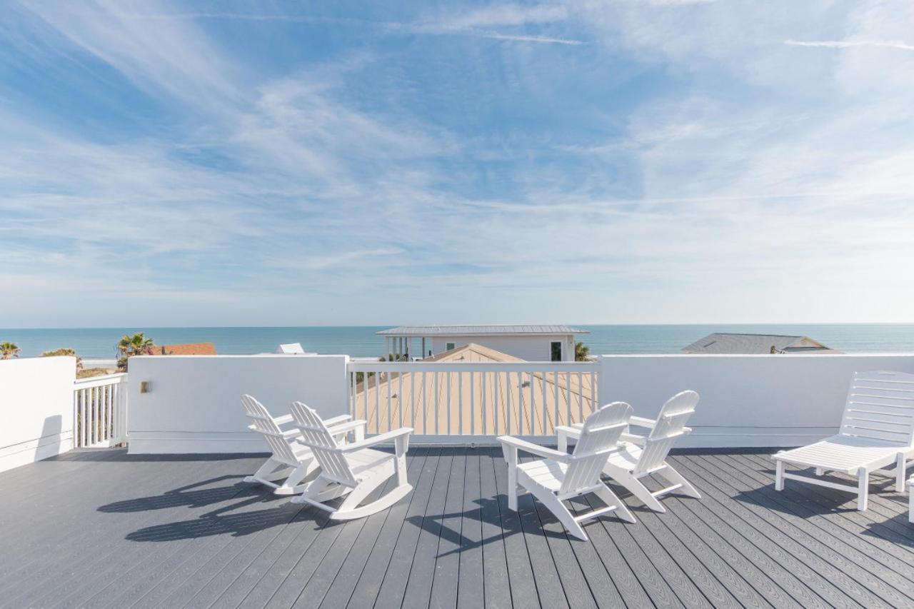 Sol Mate Roof Deck At The Private Heated Pool And Firepit