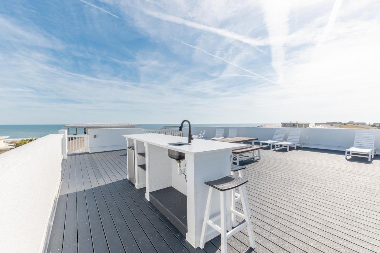 Sol Mate Roof Deck At The Private Heated Pool And Firepit Holiday home *