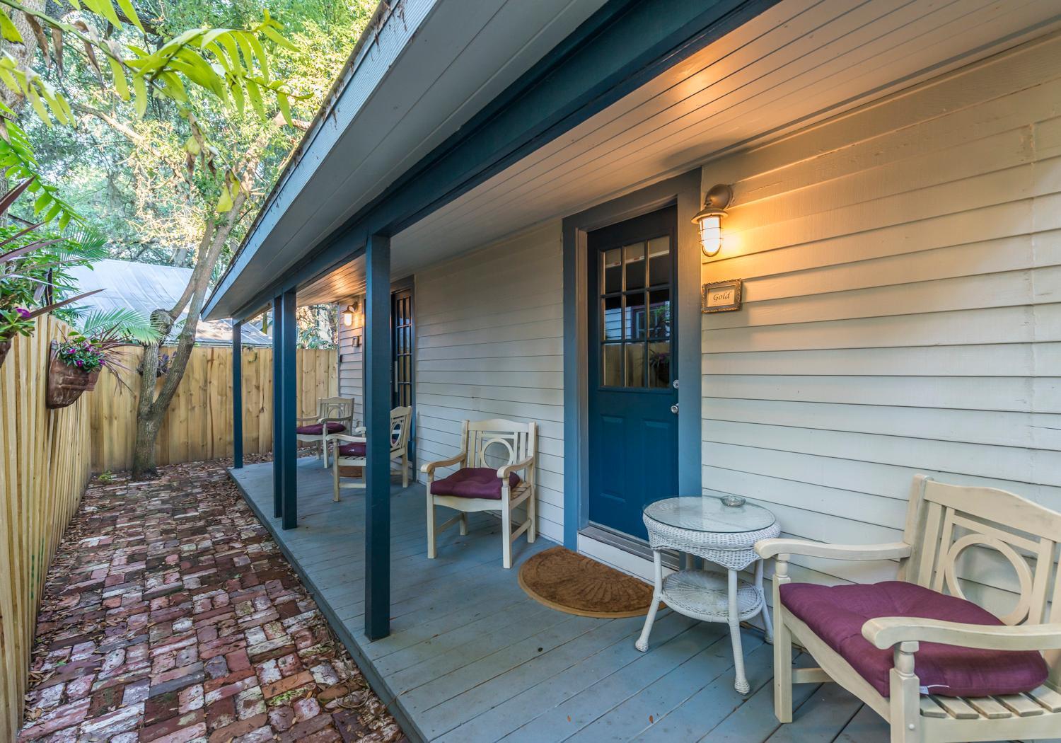 Carriage Way Adults Only - 21 Years Old And Up 3*