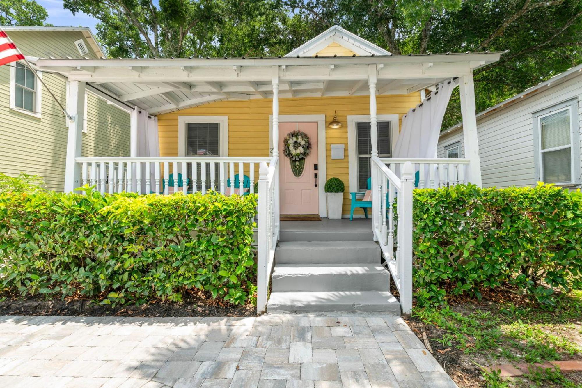 Casa Lovett - Tropical Bungalow Holiday home