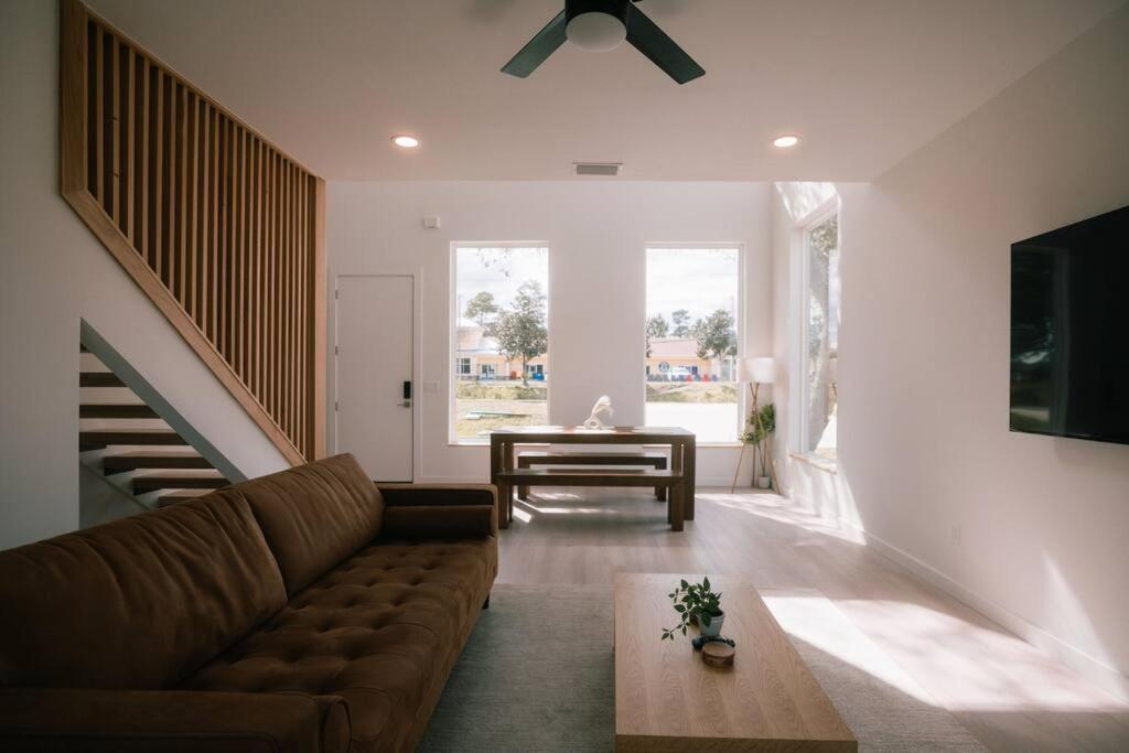 Marsh View - Modern Getaway - Mins From Downtown *