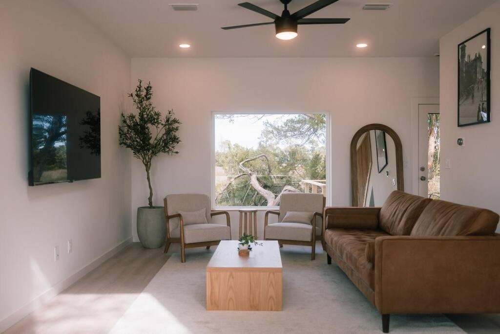 Marsh View - Modern Getaway - Mins From Downtown