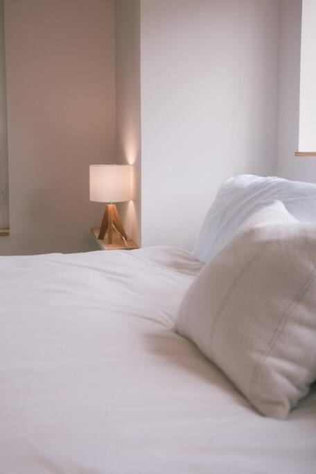 Marsh View - Modern Getaway - Mins From Downtown Casa de férias