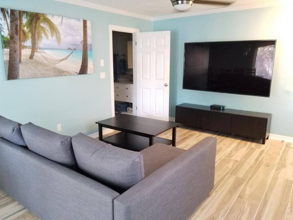 206 B 10th St Holiday home *