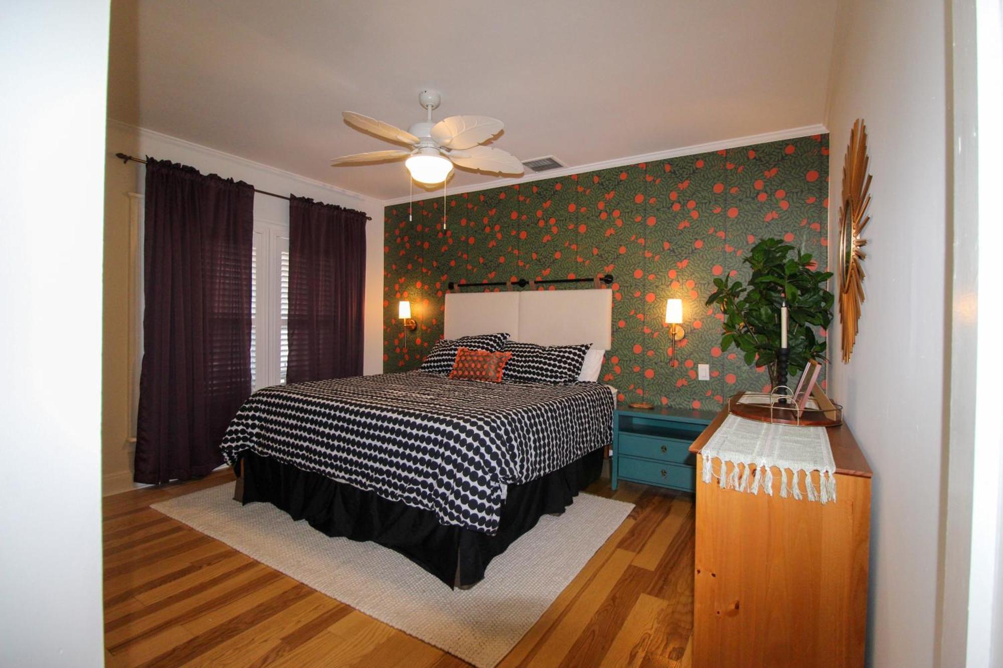 The Moody Manor -luxurious Recently Renovated Close To And Downtown Holiday home