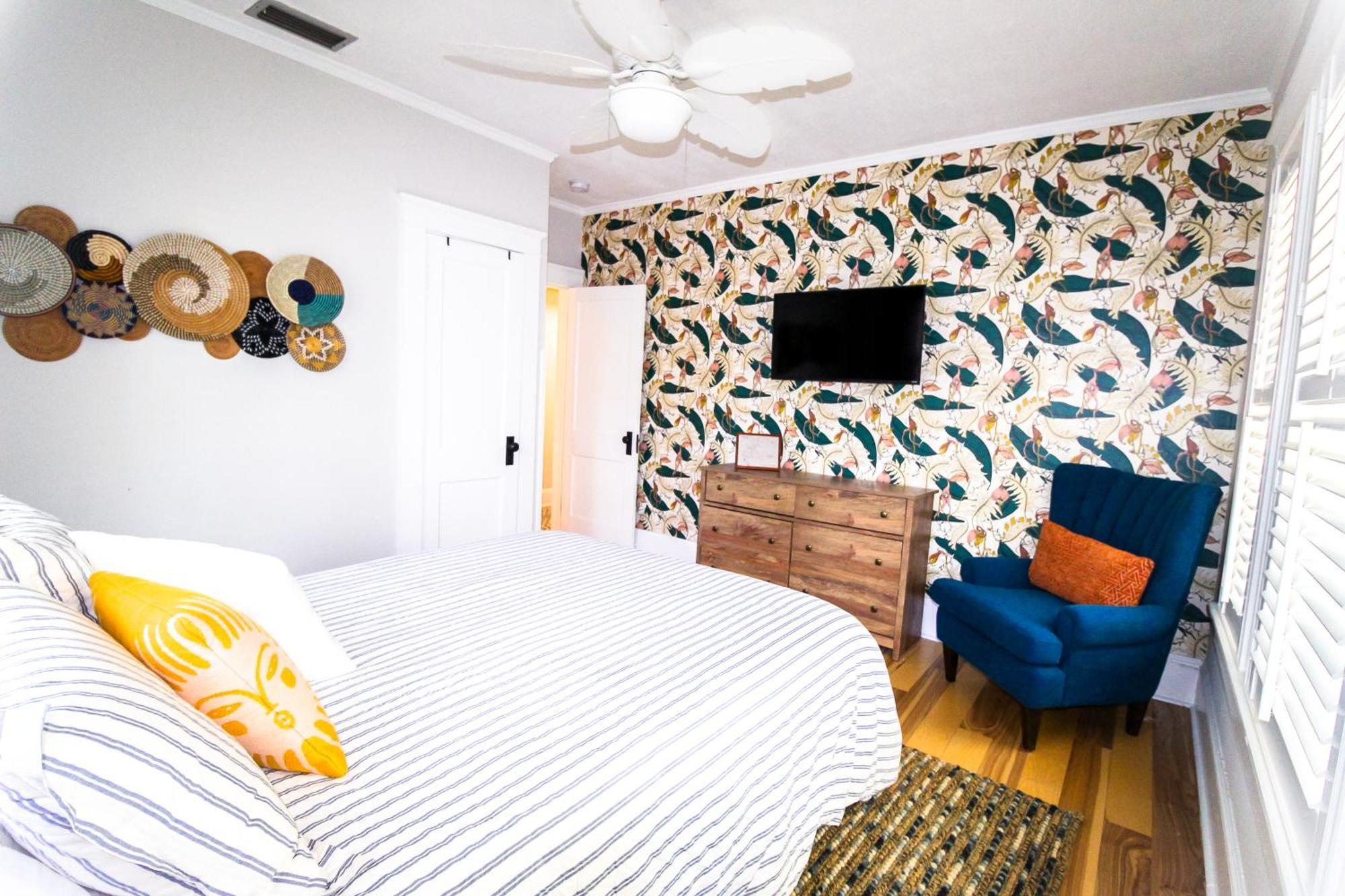 The Moody Manor -luxurious Recently Renovated Close To And Downtown *
