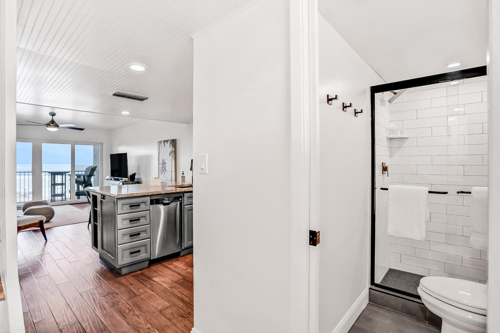 Crescent Cay Apartment