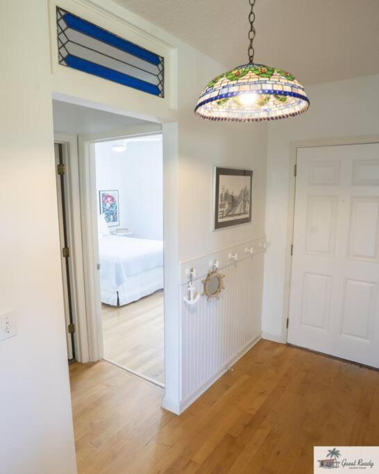 The Beachy Serene A1a Apartment *