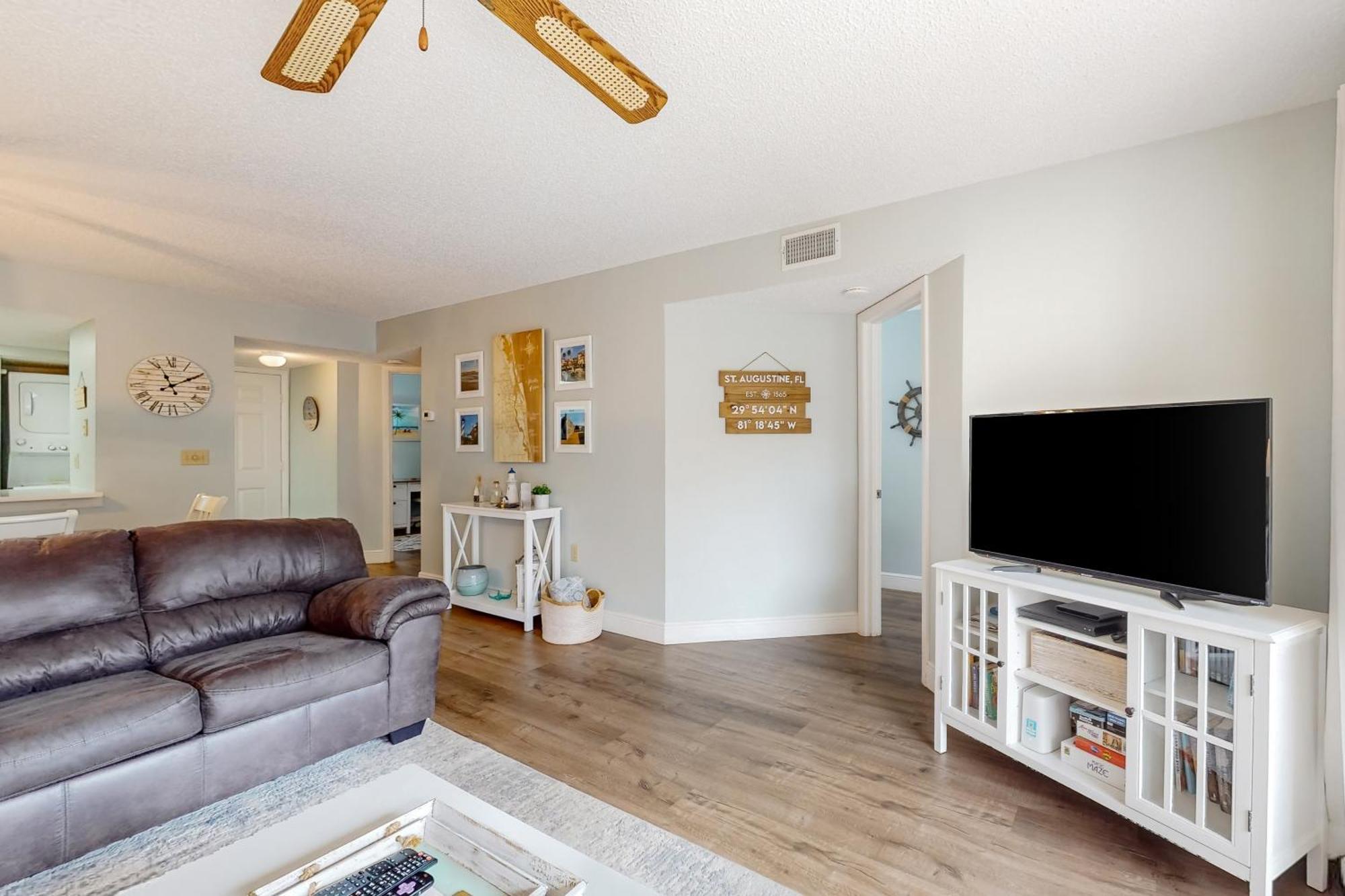 Apartment Sandpiper Place *