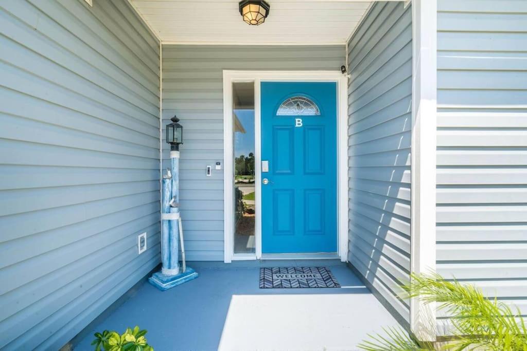 Charming And Delightful Getaway! Walk To *