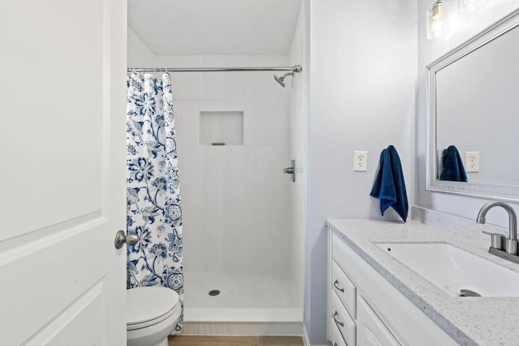 Charming And Delightful Getaway! Walk To Holiday home St. Augustine