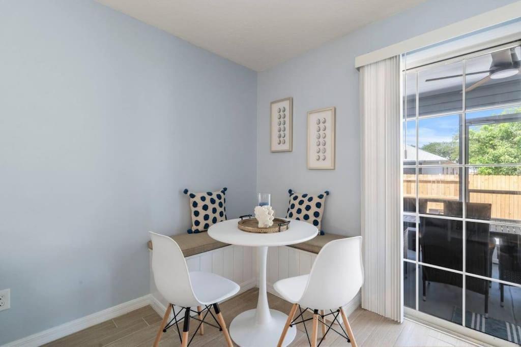 Charming And Delightful Getaway! Walk To St. Augustine