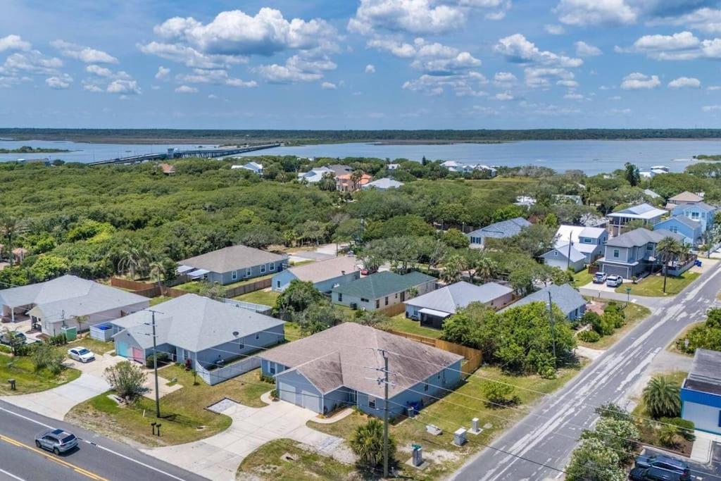 Charming And Delightful Getaway! Walk To Holiday home St. Augustine
