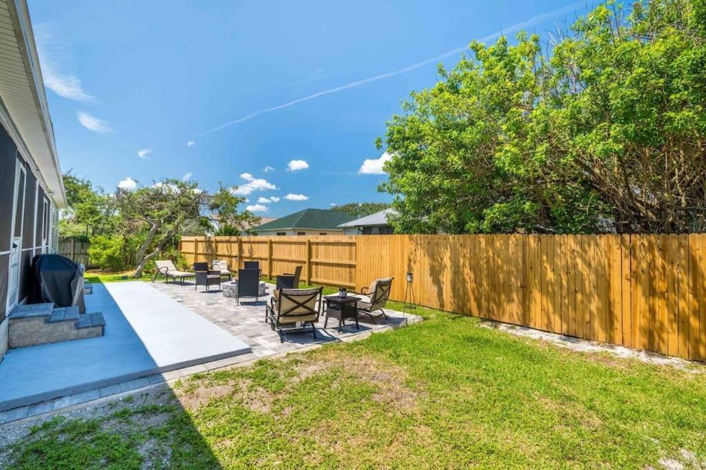 Holiday home Charming And Delightful Getaway! Walk To