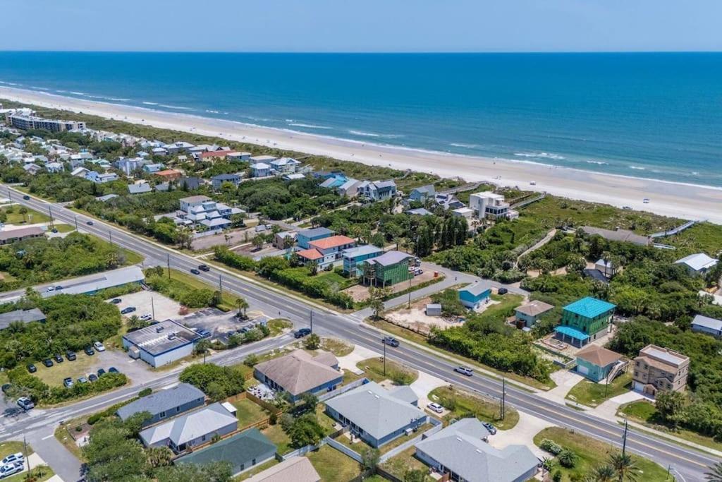 Charming And Delightful Getaway! Walk To Holiday home *