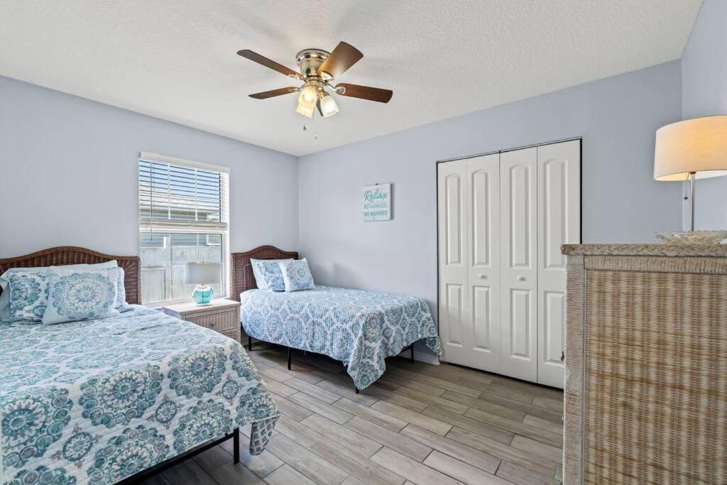 Stunning Beachfront Duplex! *
