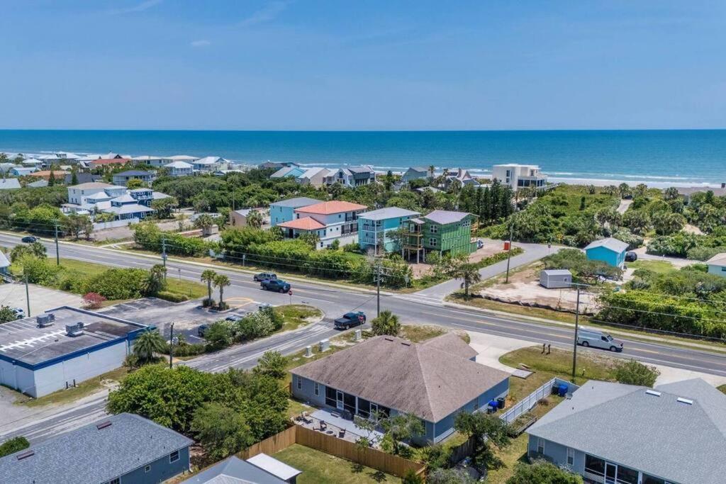 Stunning Beachfront Duplex! Holiday home