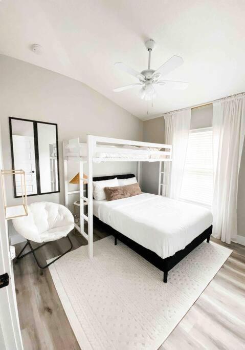 Marhome North - 10 Min From & Historic Downtown