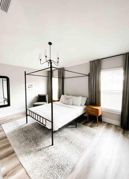 Marhome North - 10 Min From & Historic Downtown *