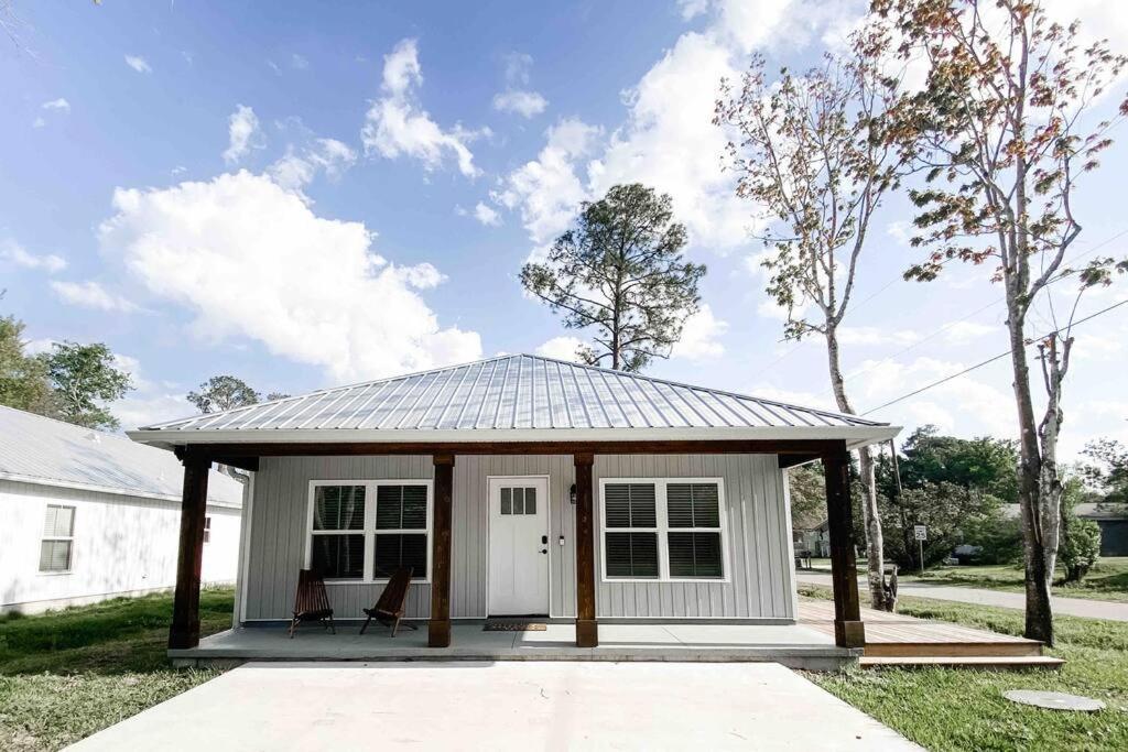 Marhome North - 10 Min From & Historic Downtown Holiday home *