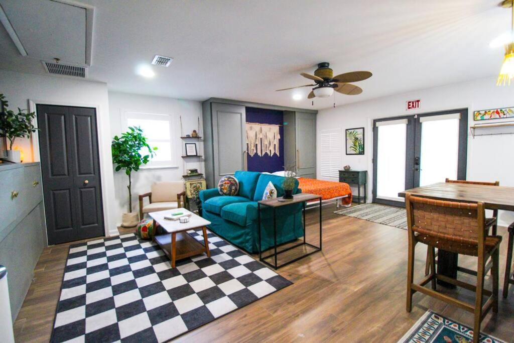 Luxurious Moody Manor Estate Close To Downtown And The Beach! Holiday home St. Augustine