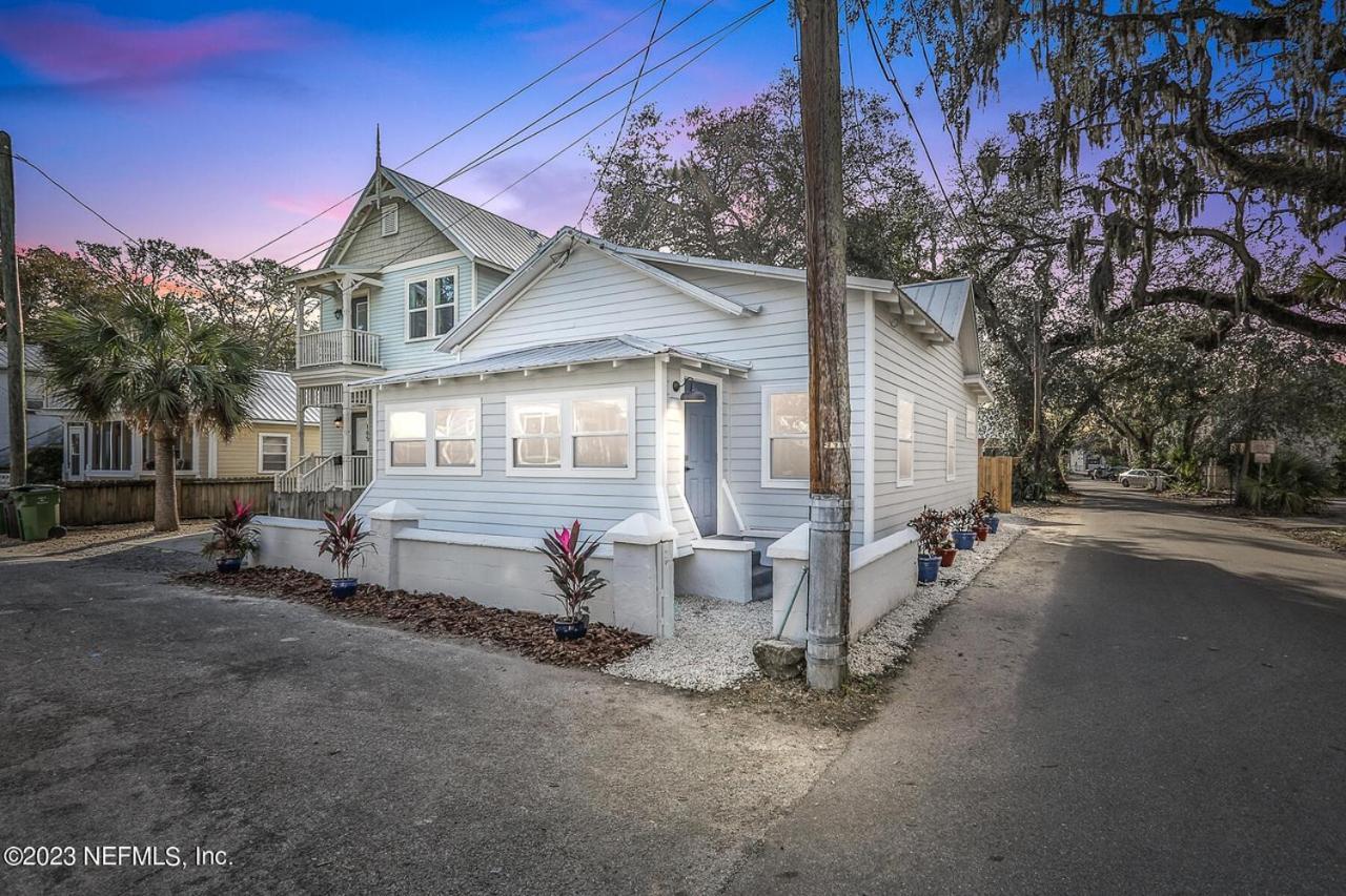Steps To Trolley #11, Tesla Connector, Walk Downtown Holiday home St. Augustine