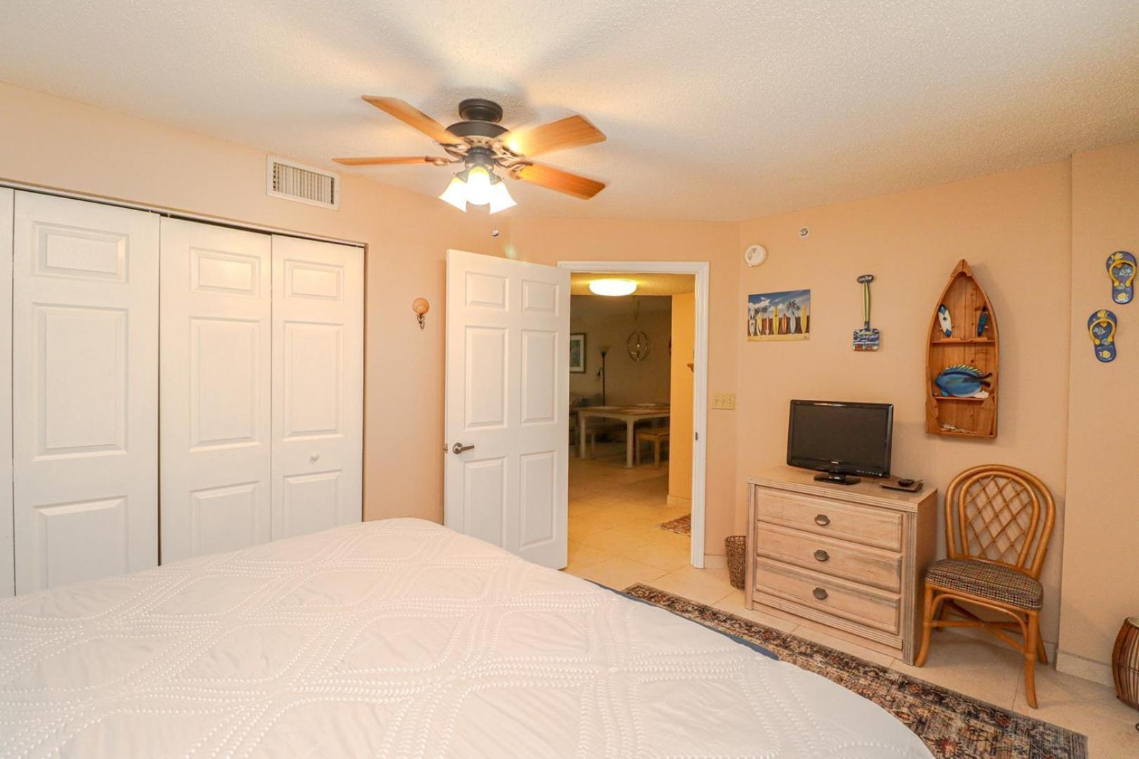 Ocean Village Club I15