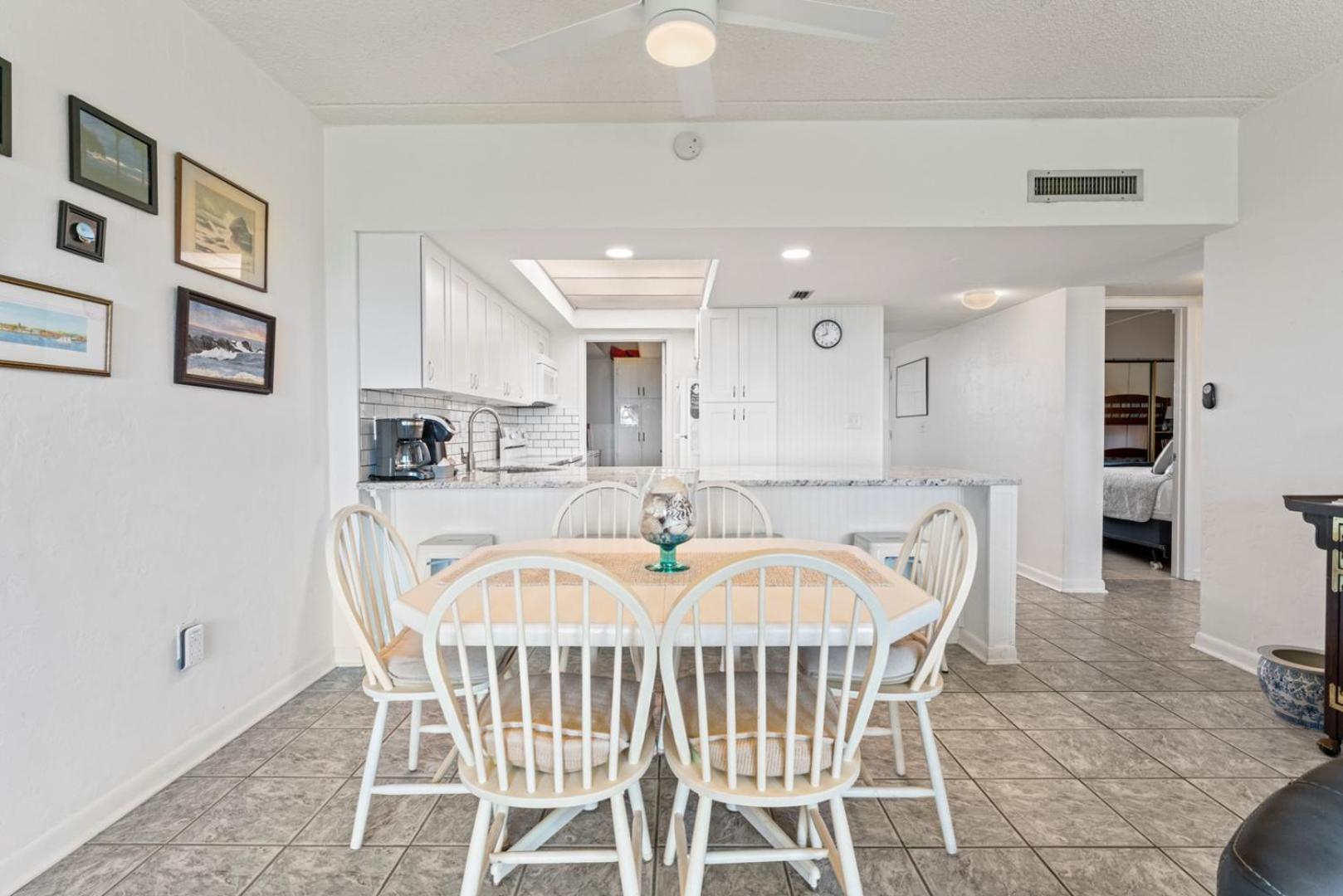 Island House A104 - Direct Ocean Front Holiday home *
