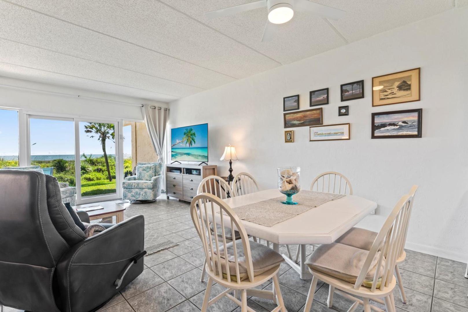 Island House A104 - Direct Ocean Front Holiday home