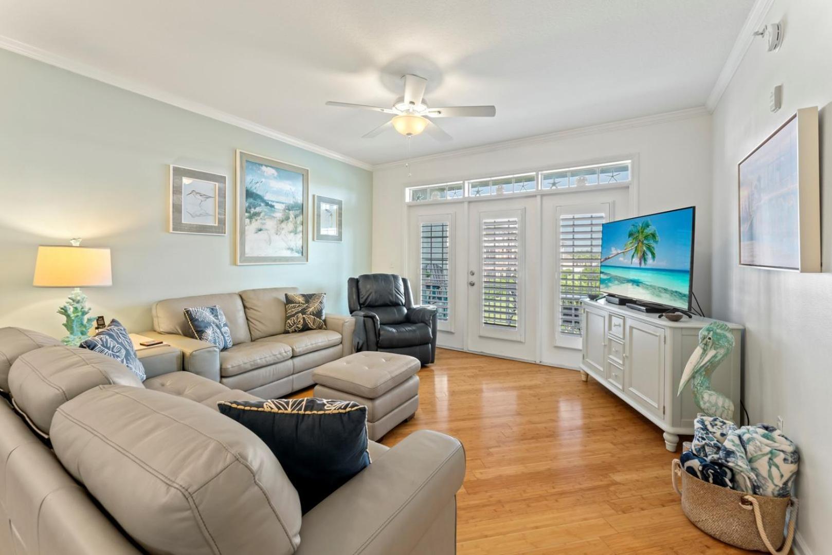 Seaside At Anastasia E202 Holiday home