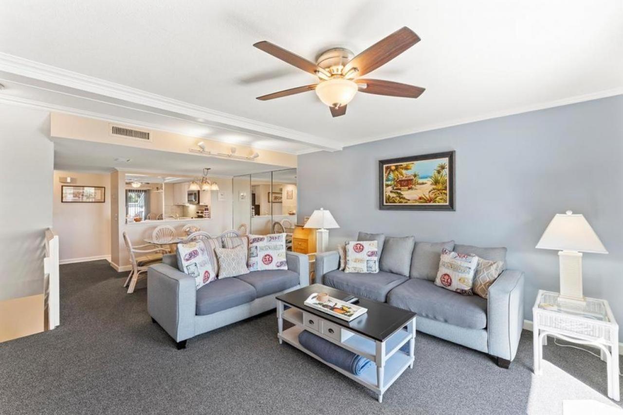 Holiday home Sea Winds 40 Oceanfront Delight *