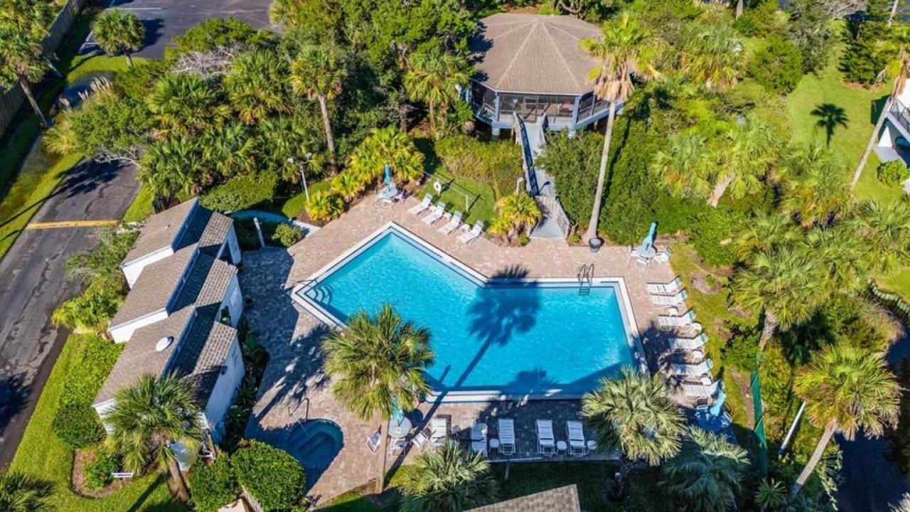 Holiday home Sea Winds 40 Oceanfront Delight *