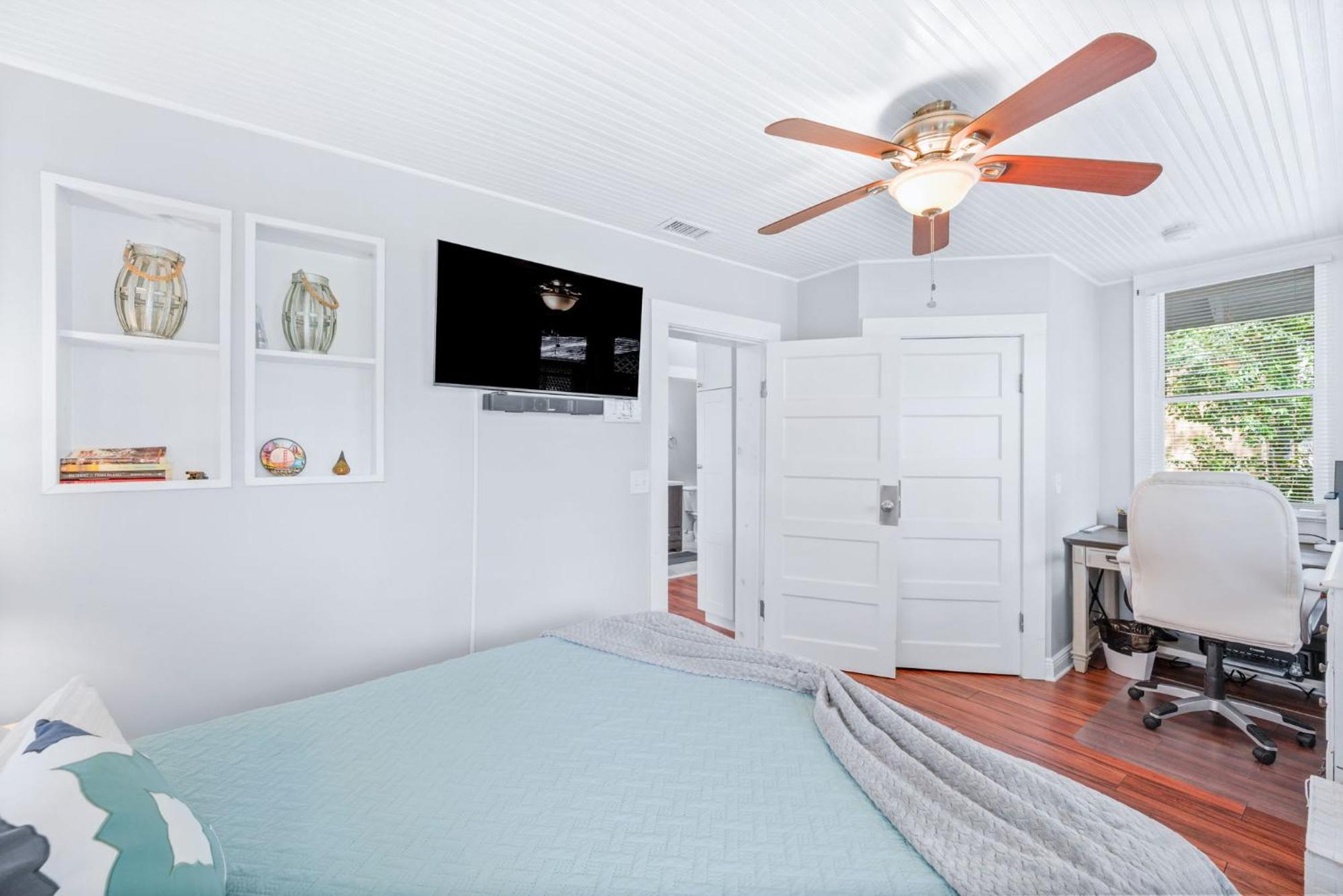 Uptown Charm Sleeps 6 Family & Pet Friendly * St. Augustine