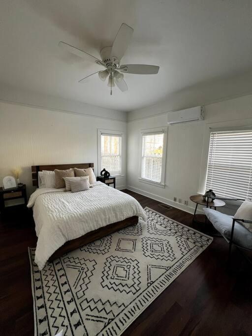 Cedar Street Retreat - Unit B *