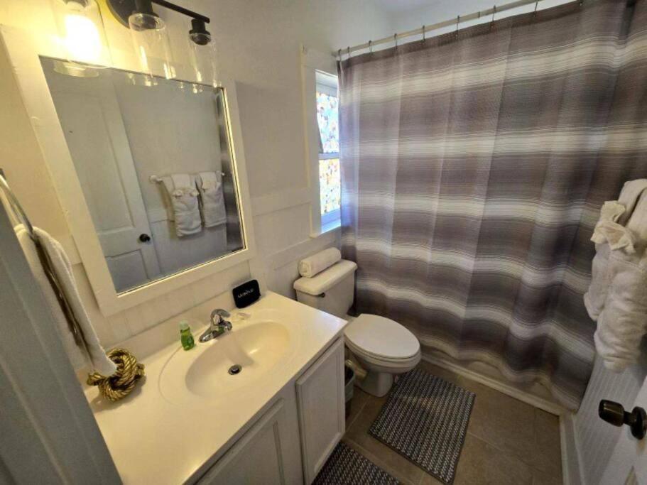 Apartment Cedar Street Retreat - Unit B