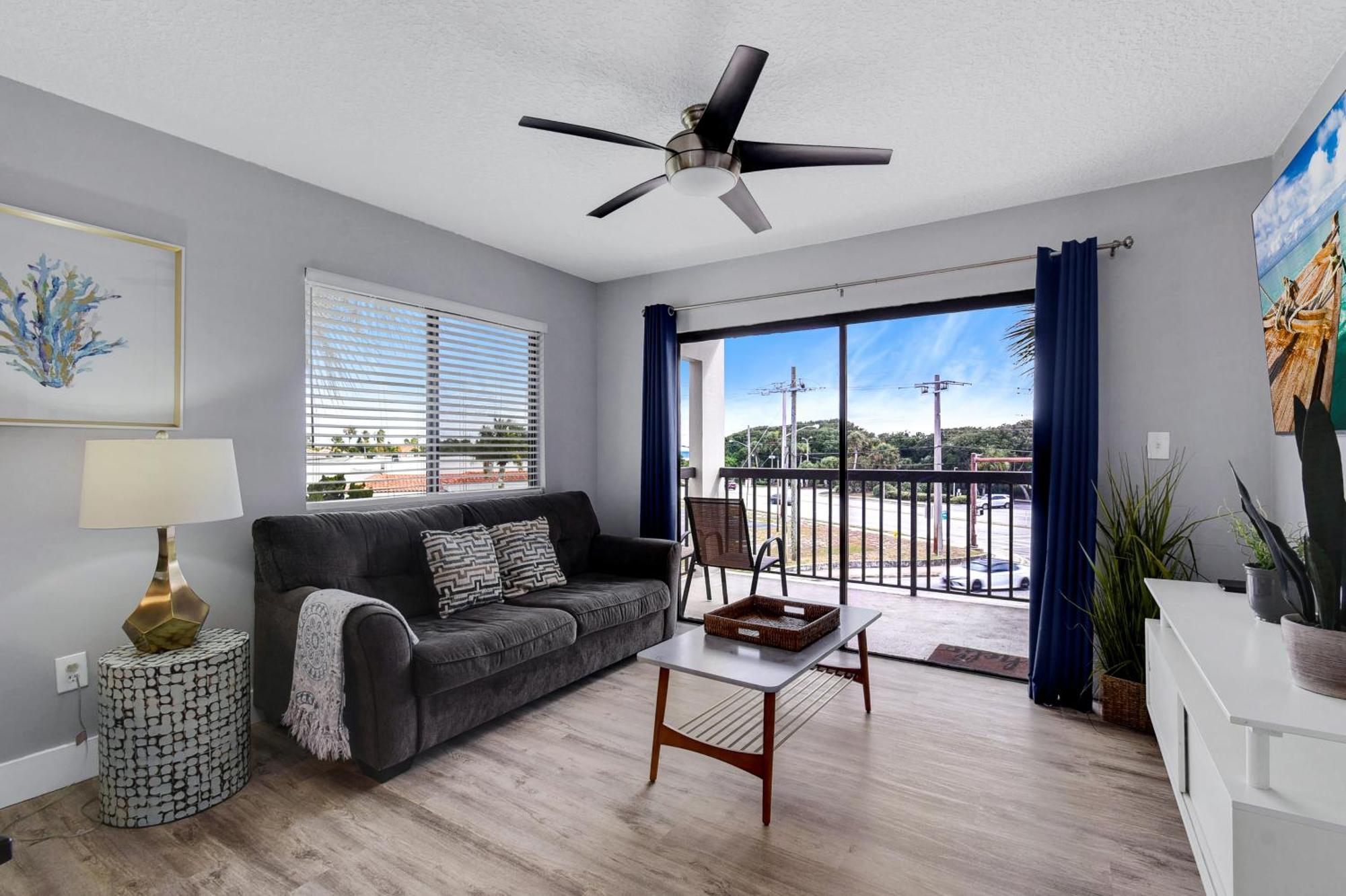 Great 1 Bedroom 1 Bath With Heated Pool Apartment