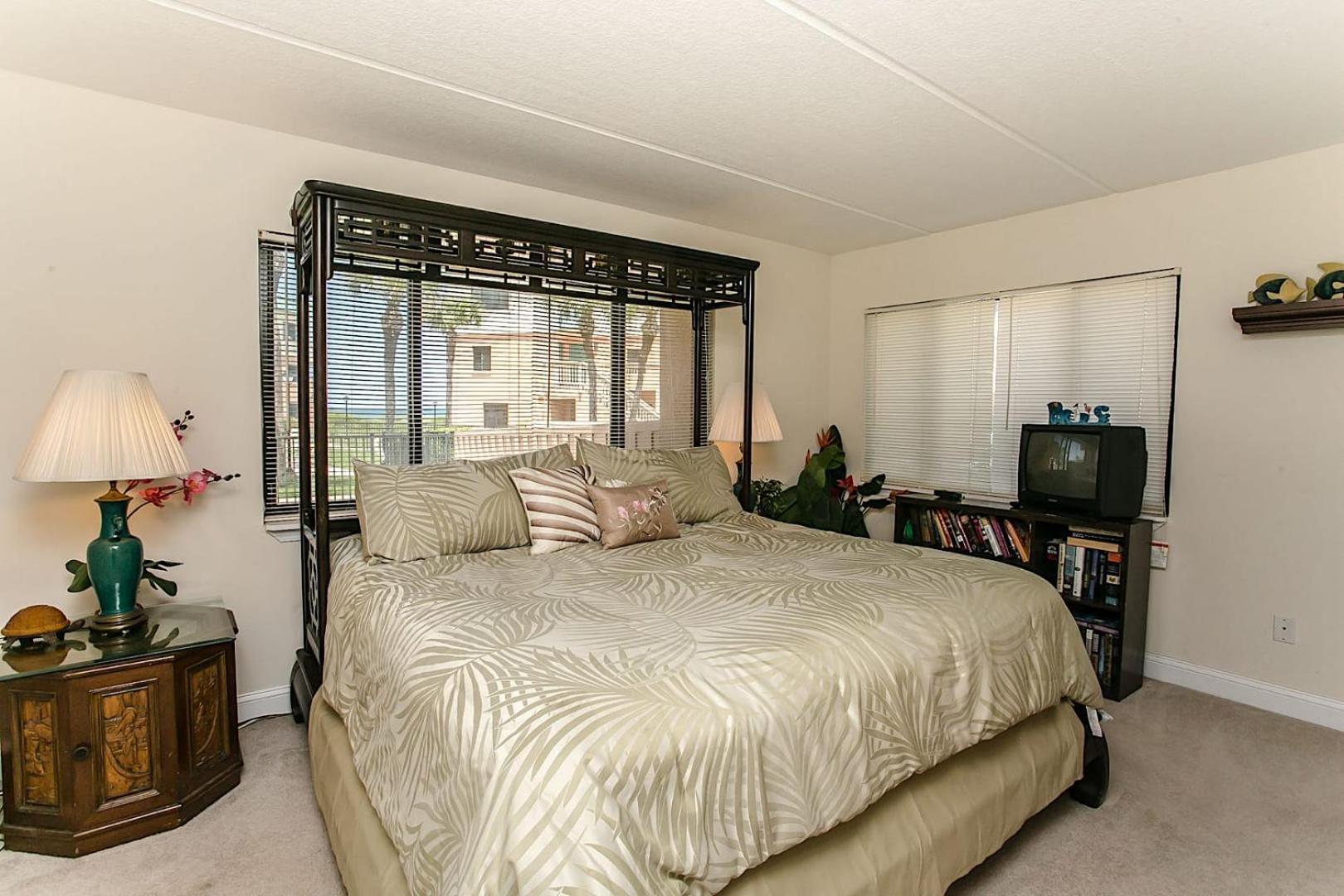 Holiday home Oceanfront Haven Cozy & Close To History *
