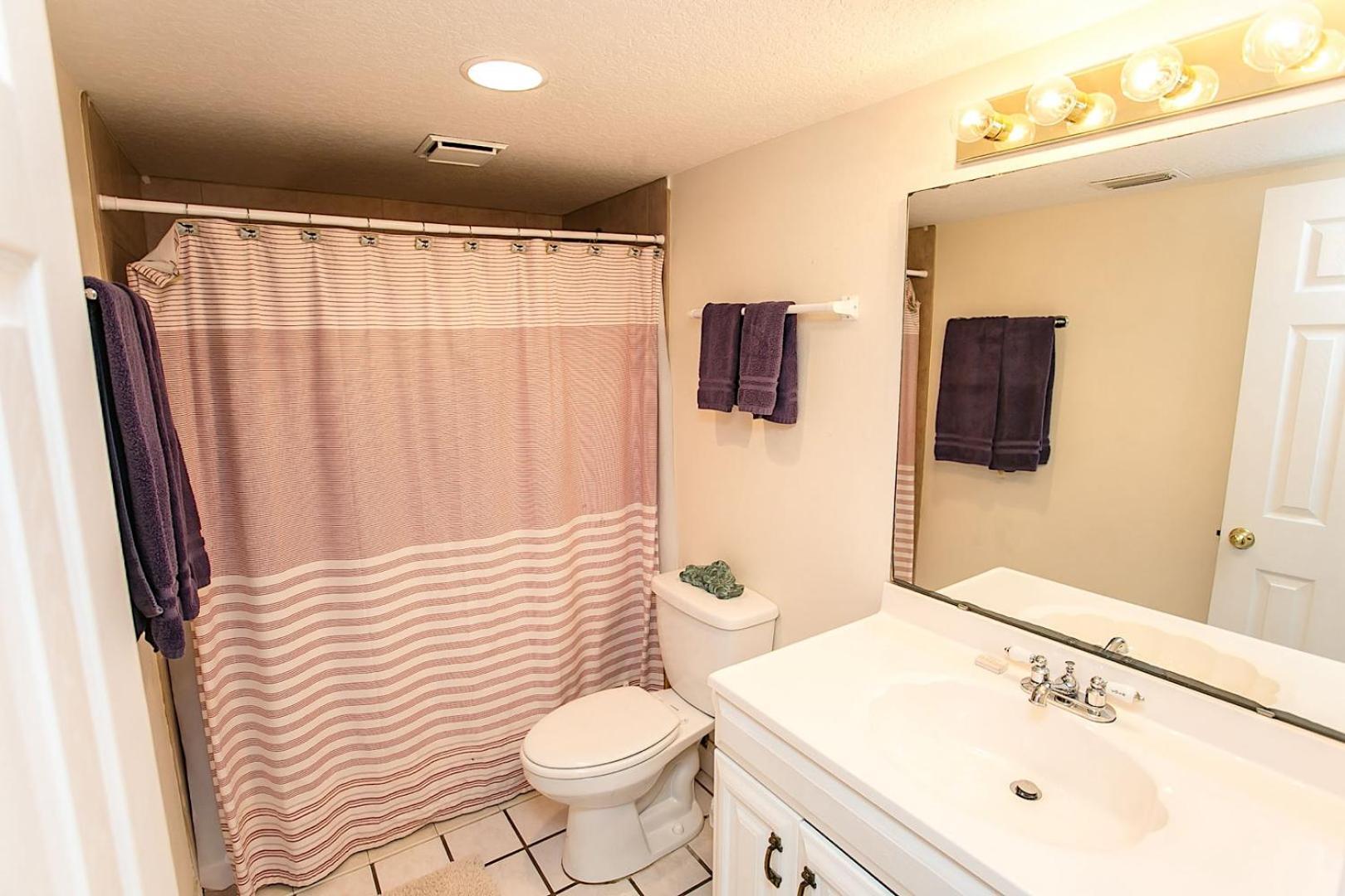 Oceanfront Haven Cozy & Close To History Holiday home