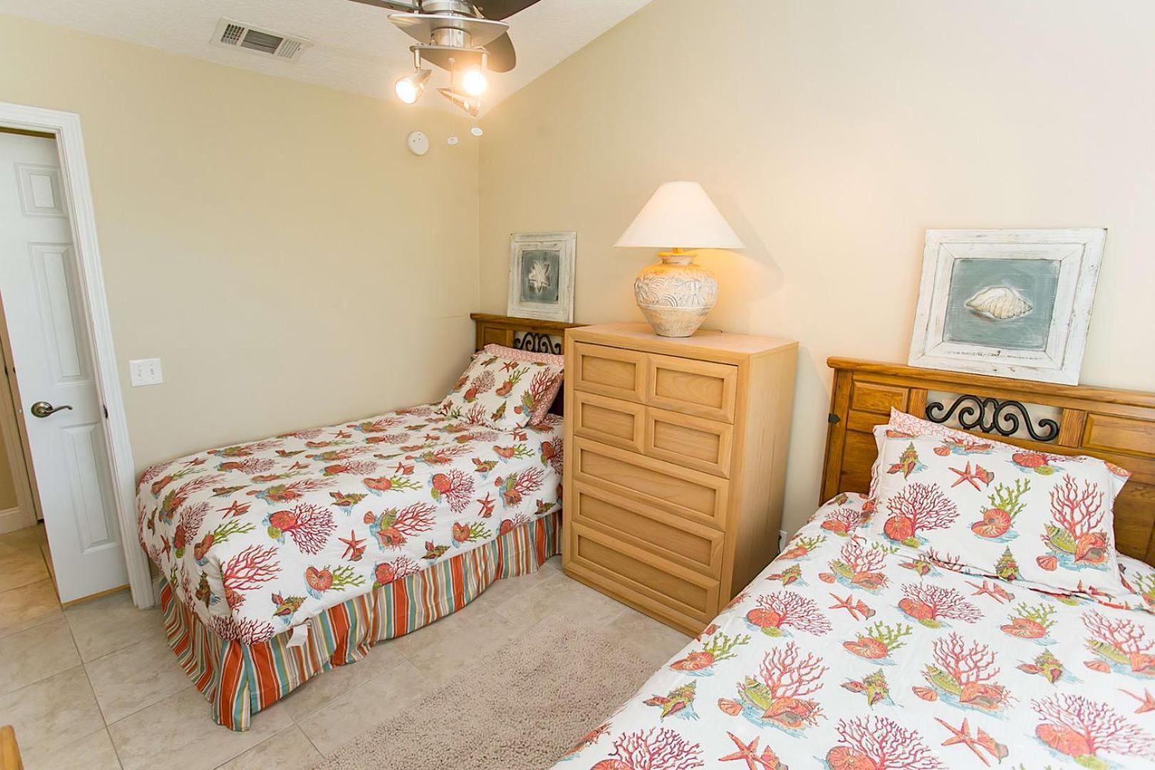 Oceanfront Bliss Modern Access & Parking Holiday home *