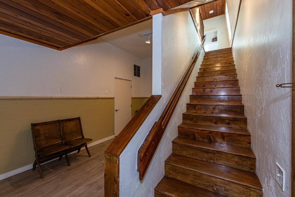 Breezeway Between The River And L 15 Min To Dt Holiday home