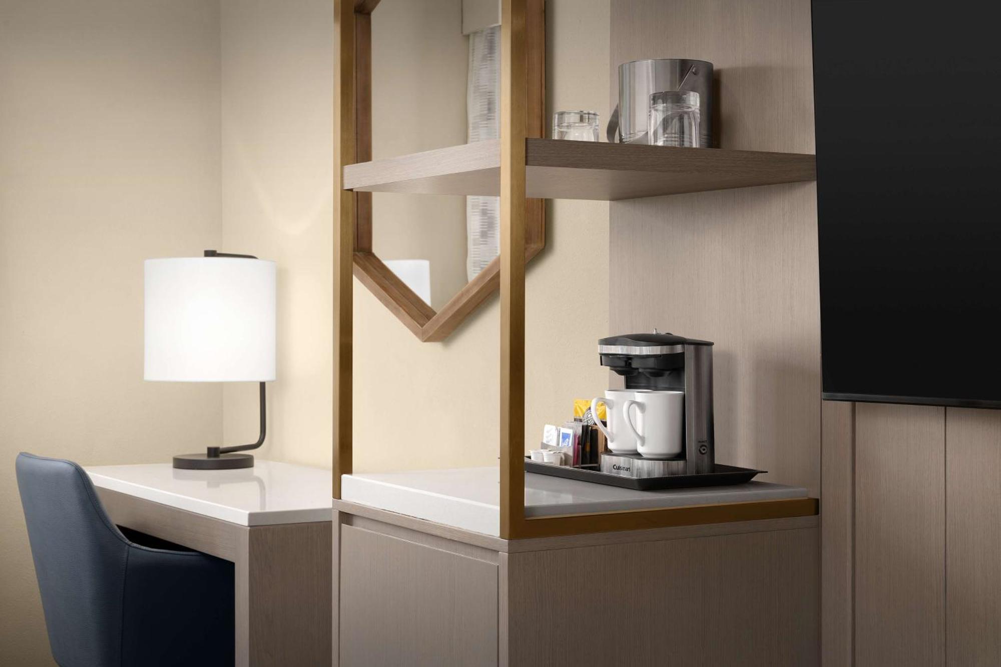 Hotel Doubletree By Hilton Historic District 4*
