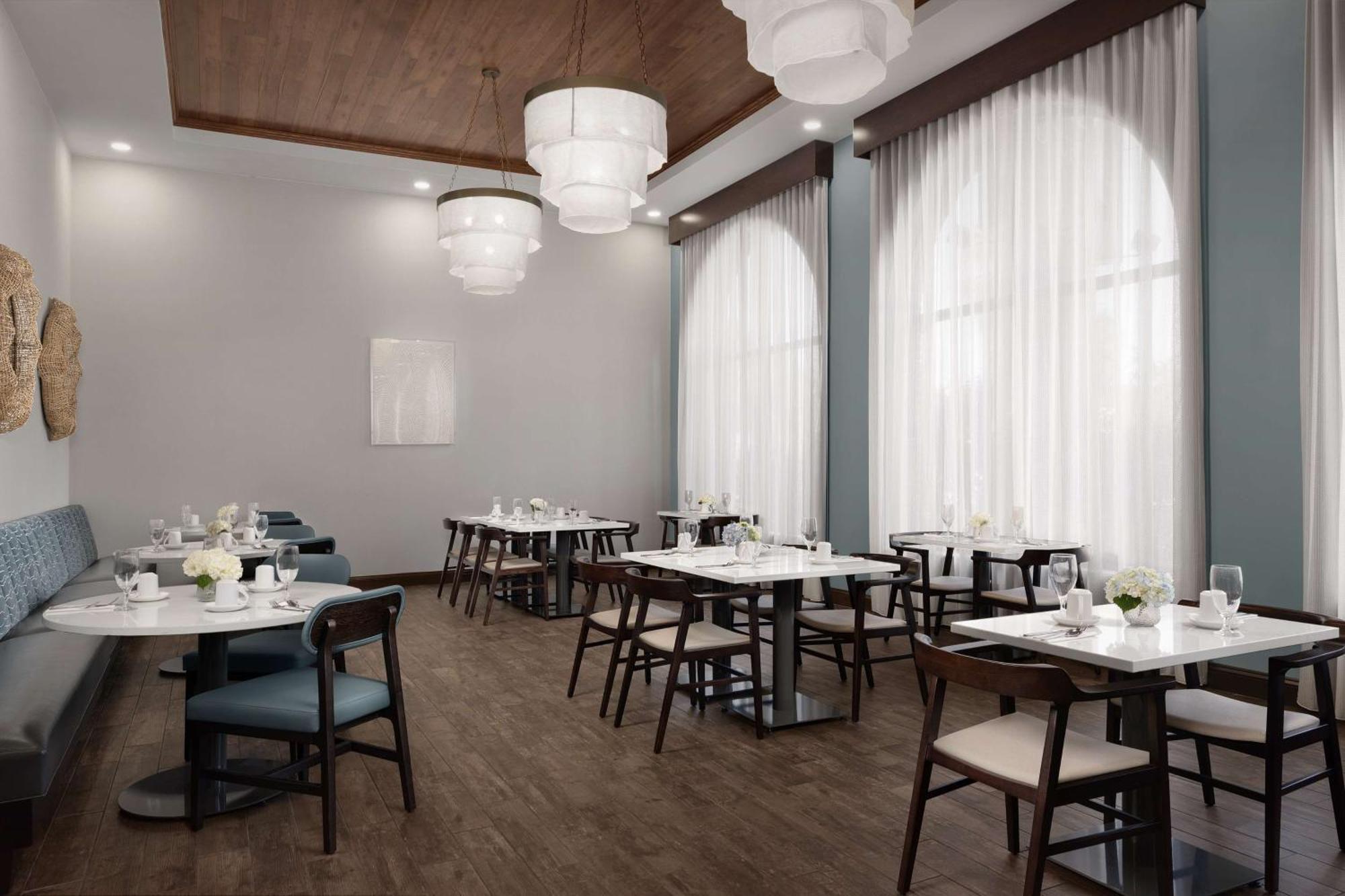 Doubletree By Hilton Historic District 4*